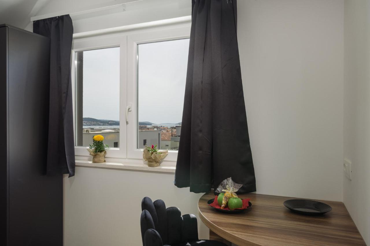 Vila White Трогир Экстерьер фото