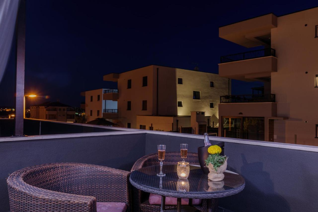 Vila White Трогир Экстерьер фото