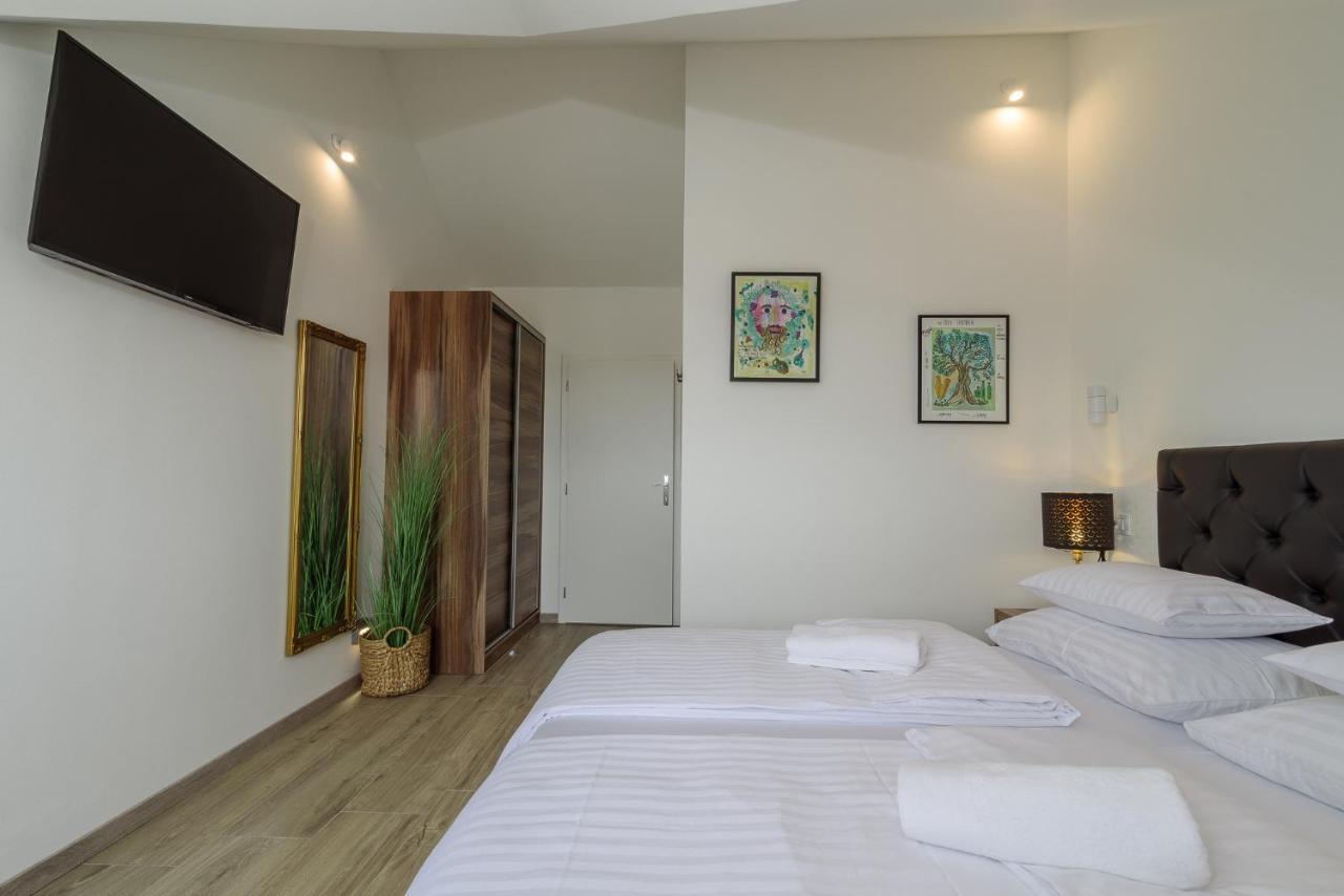 Vila White Трогир Экстерьер фото