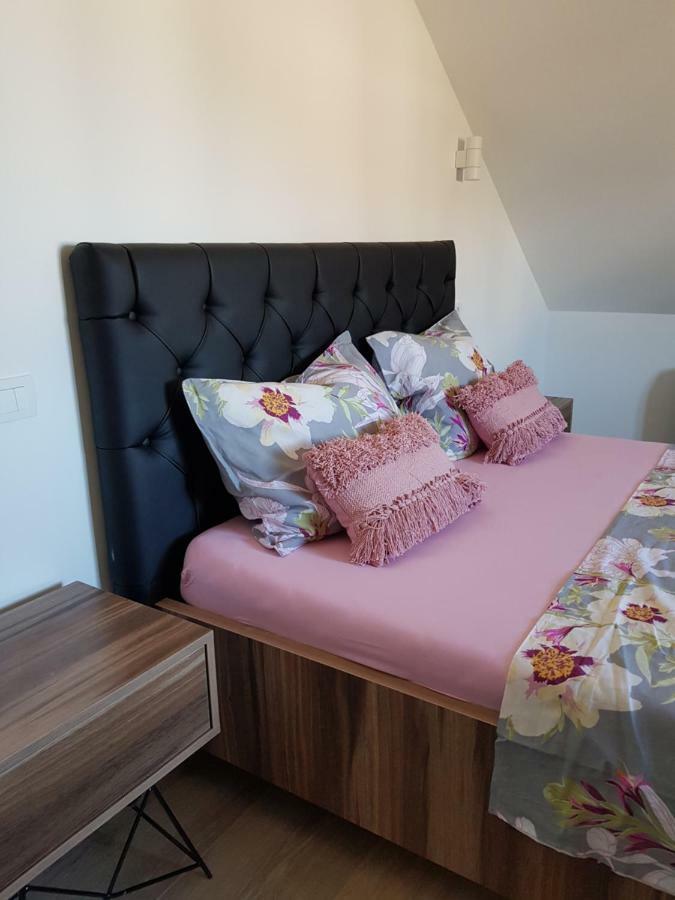 Vila White Трогир Экстерьер фото